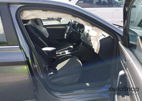 2019 Volkswagen Jetta 1.4T R-Line/1.4T S/1.4T Se from USA, damaged, VIN 3VWC57BU1KM053231